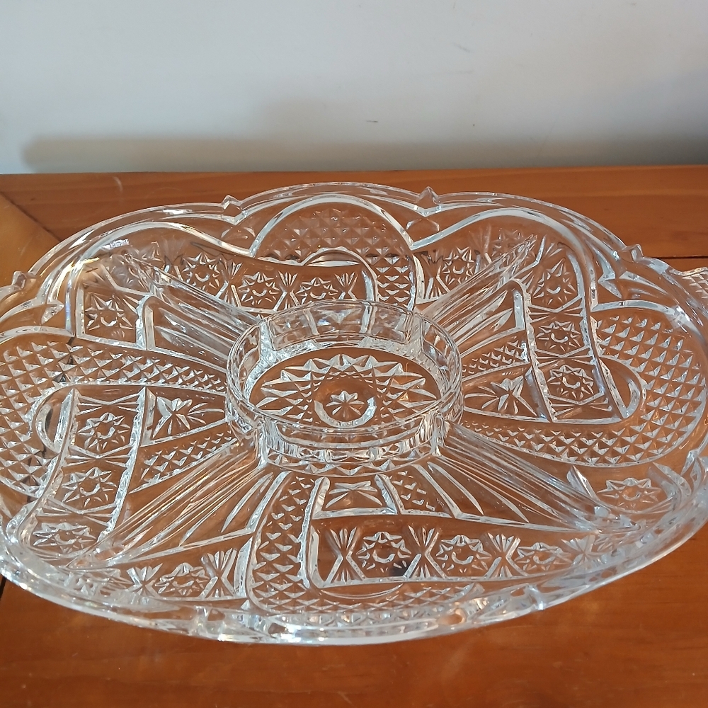 Beautiful EUC pressed glass serving dish.  5 compartments.  No cracks or chips.